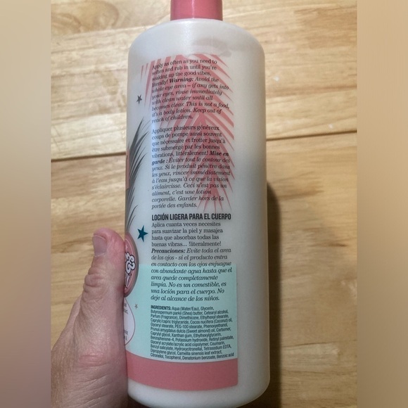 Soap & Glory Drop in the lotion. Scented with magnifi Coco - Picture 3 of 4